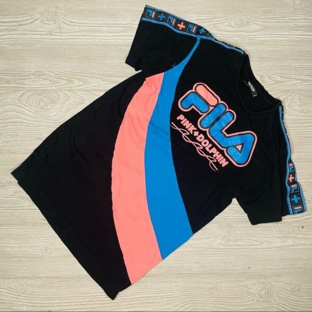 Vintage Fila Pink And Dolphin Small Short Sleeve T Shirt Graphic Tee Embroidered